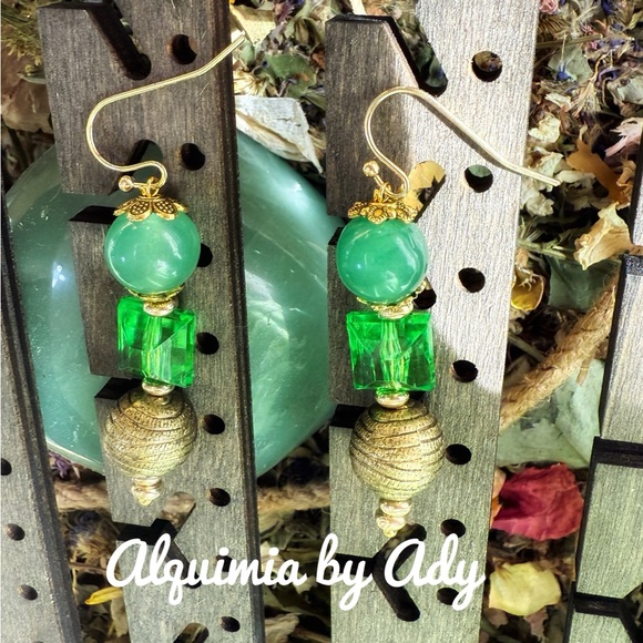 Alquimia Emerald color and Gold Dangle Earrings aventurine - Picture 1 of 1